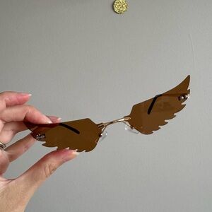 #61 Winged Cutout Sunglasses – Gold Rimless Frame with Bronze Lenses